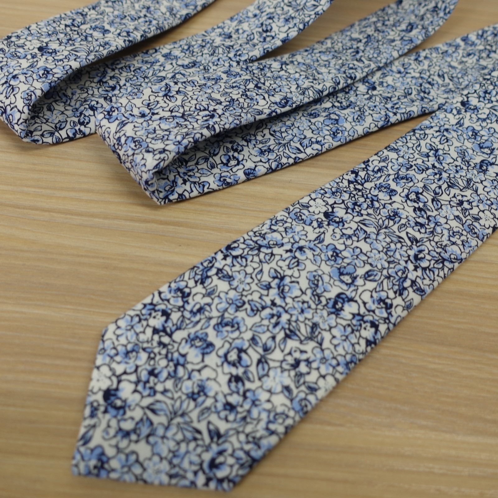 Dazi Neck Tie Mens Blue White Floral Garden Summer Ditsy Slim Cotton Hand Made